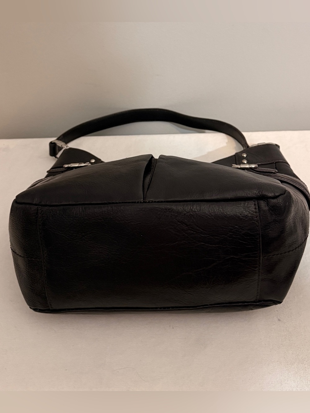 Etienne Aigner Black Leather Hobo Shoulder Bag Buckle Accents Y2K - Picture 7 of 16
